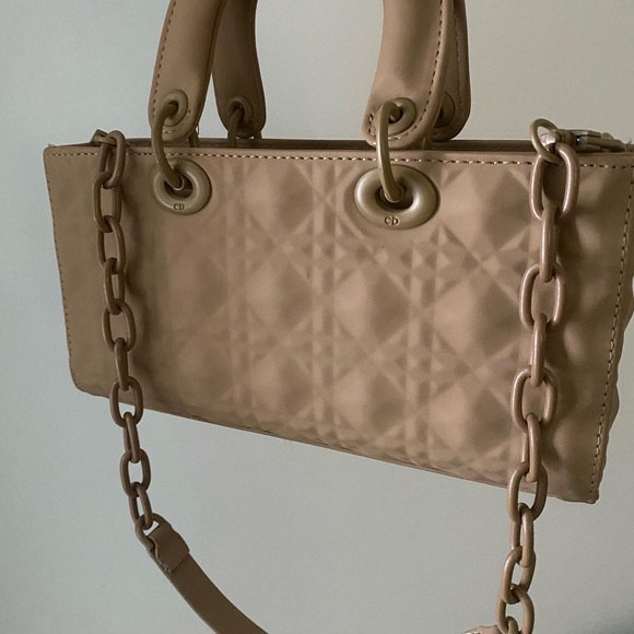 Lady bag in matte beige - Picture 3 of 10